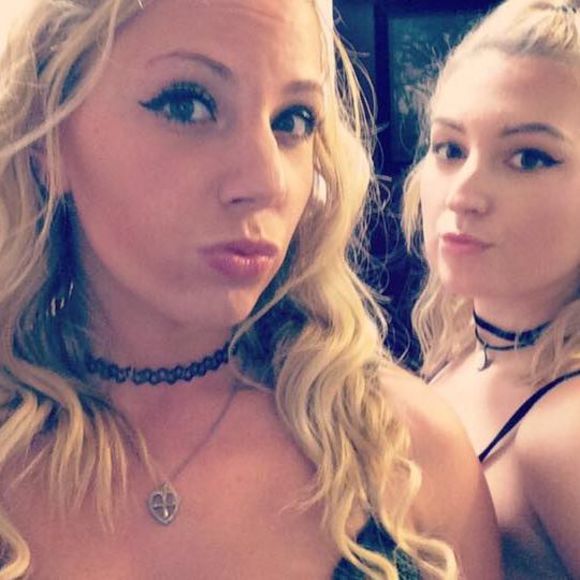 Meet your Posher, Olivia - Picture 1 of 1